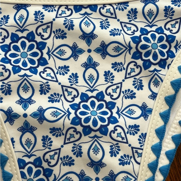 BIKINX Womens Swimsuits Sexy Brazilian Floral bikini. Size Xl - Picture 3 of 9